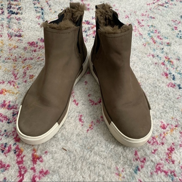 J/SLIDES Fur Val Boot Sneaker in Olive sz 7 - Picture 2 of 6